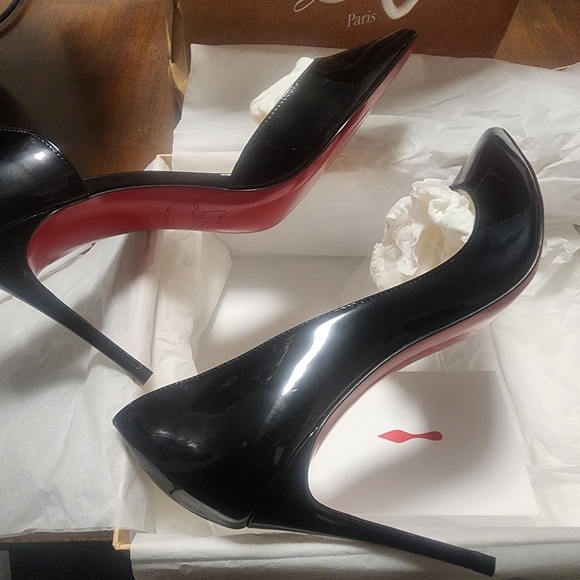 Christian Louboutin Size 38 - Picture 3 of 5